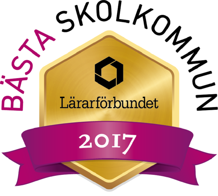 En logga med en guldiga skylt där det står "Lärarförbundet 2017". Ovanför står det "Bästa skolkommun" i stora bokstäver.