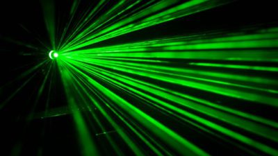 Grönt laserljus.