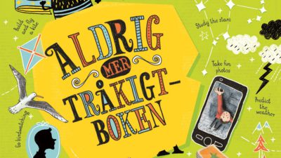 Fransidan av boken. Titeln står stort i snirkliga bokstäver och runtom är det fullt av text, och saker som saxar, mobiler, pappersflygplan, kortlekar, teckningar.